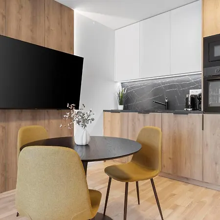 Metropolis - Downtown Studio With Balcony&Parking *
