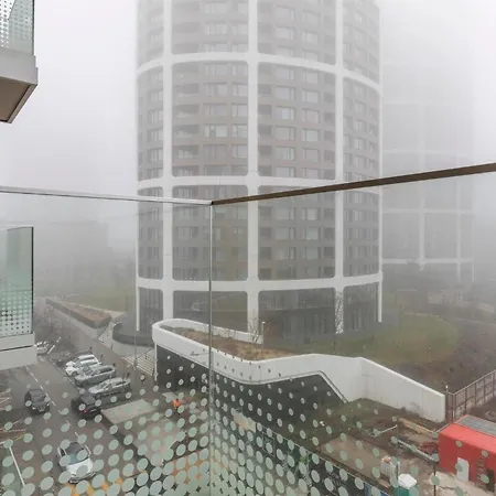 דירה Metropolis Downtown With Balcony And Parking *