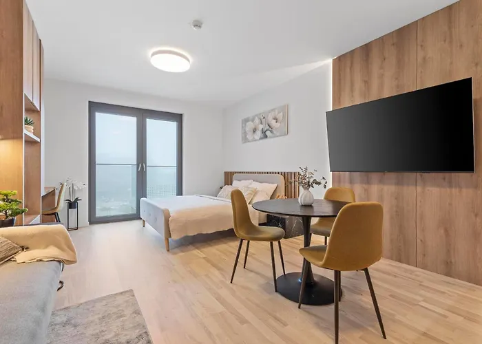 Apartment Modern Stylish With Castle View